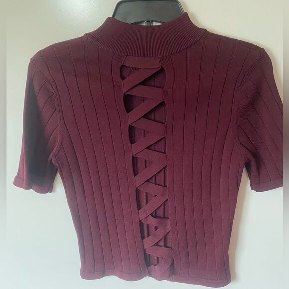 Forever 21 Burgundy Ribbed crop top women’s large with open back cut out - Picture 2 of 3
